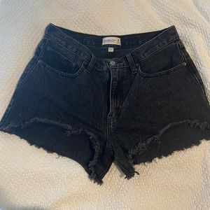 Abercrombie & Fitch Mid Rise Boyfriend Shorts